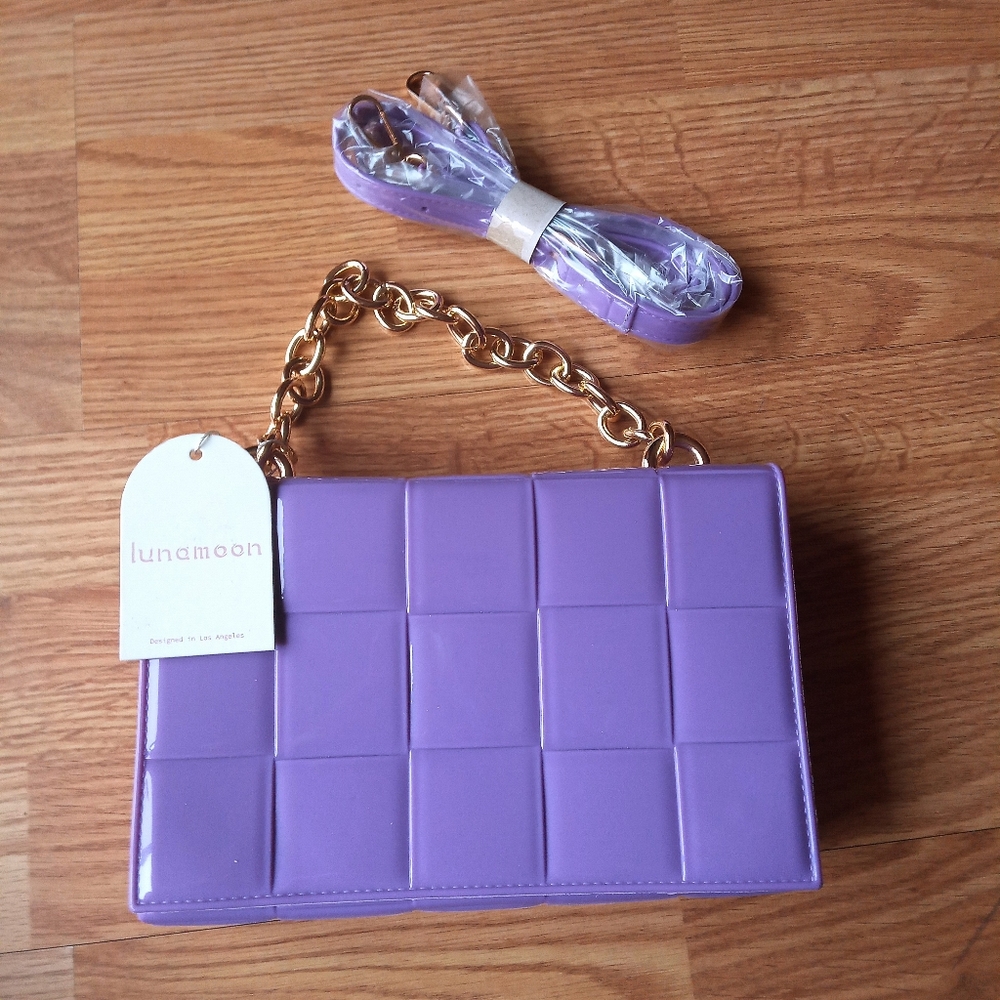 NWT ladies lavender purse, Lunamoon